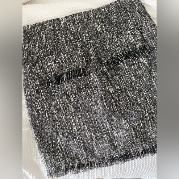 Mini skirt - Picture 2 of 2